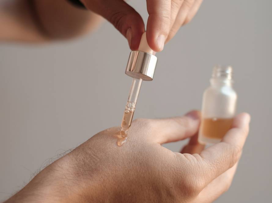 Person applying oil